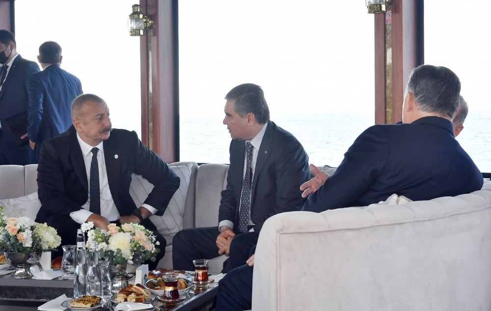 Президент Ильхам Алиев принял участие в VIII саммите Тюркского совета в Стамбуле (ФОТО/ВИДЕО)