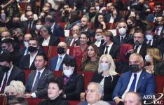 Президенту Бакинского медиа-центра Арзу Алиевой вручена «Награда Шараф» (ФОТО)