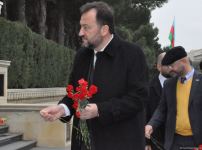 Представители IBF и MÜSİAD посетили Аллею шехидов в Баку (ФОТО)