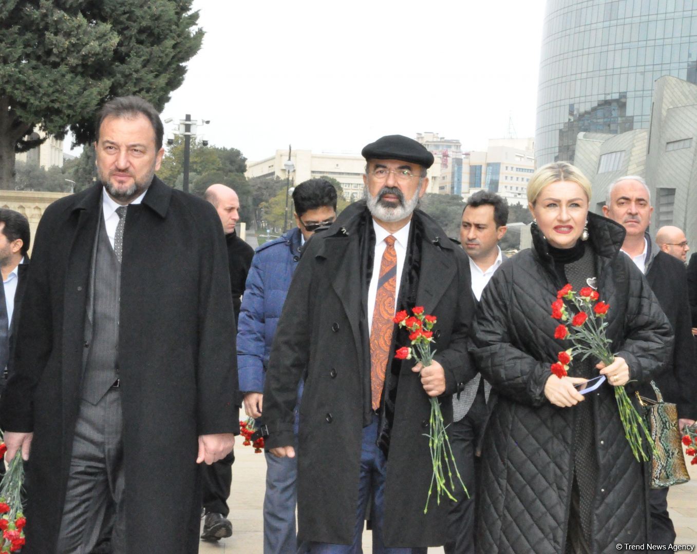 Представители IBF и MÜSİAD посетили Аллею шехидов в Баку (ФОТО)