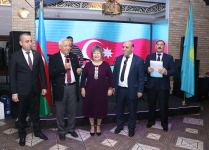 Искренне влюбленная в Азербайджан! Казахская писательница представила в Алматы "Карабах. Долгая дорога  домой" (ФОТО)
