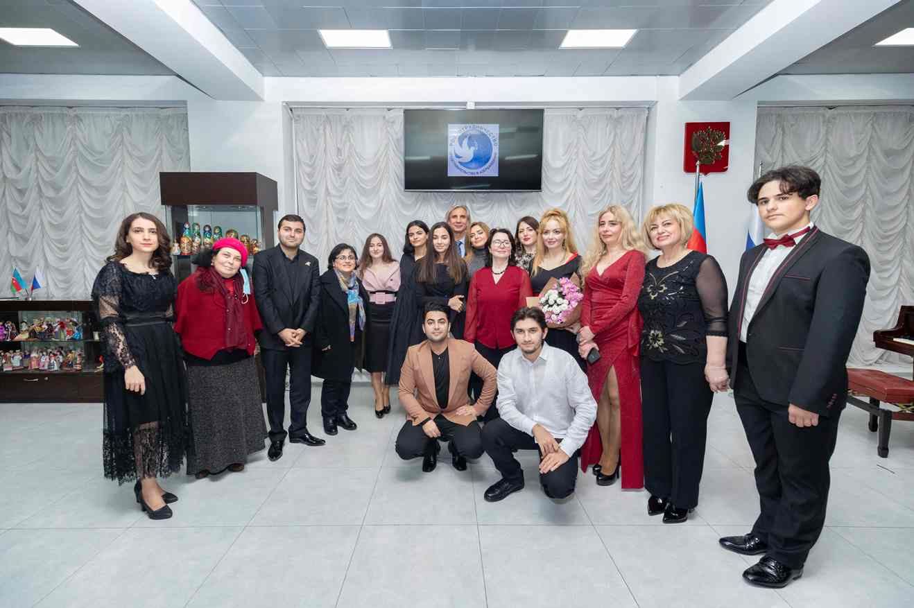 Одним ноябрьским вечером в Баку в атмосфере классической музыки (ВИДЕО, ФОТО)