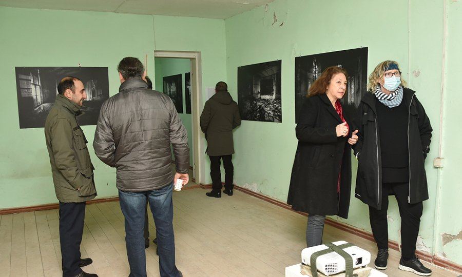 В сладкой бакинской бане – не купаемся, а любуемся инсталляциями (ФОТО)