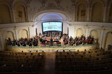Кульминация юбилейного торжества Бакинской музыкальной академии - грандиозный концерт, россыпь цветов, большой торт и овации! (ВИДЕО, ФОТО)