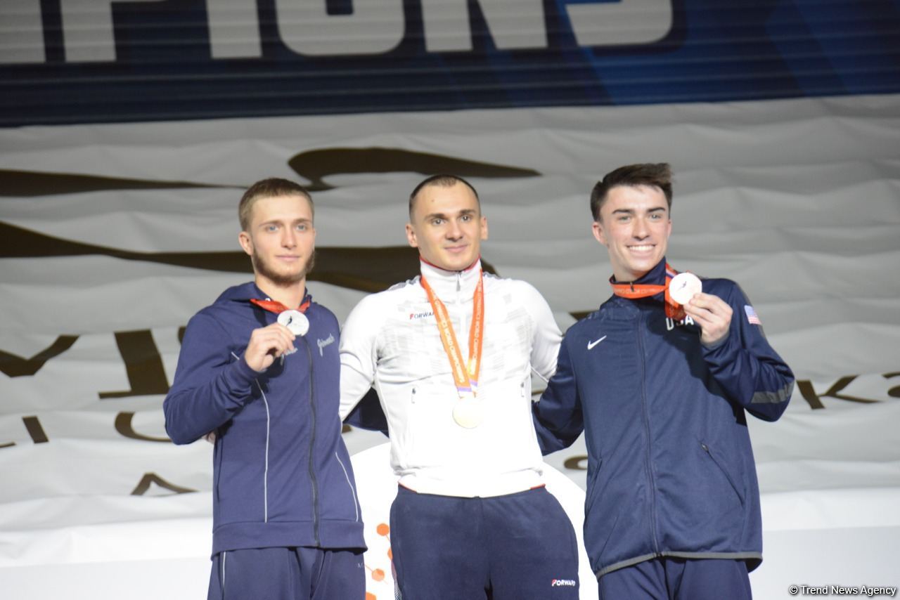 Baku holds award ceremony of winners in double mini-trampoline, tumbling of 35th FIG World Championships (PHOTO)