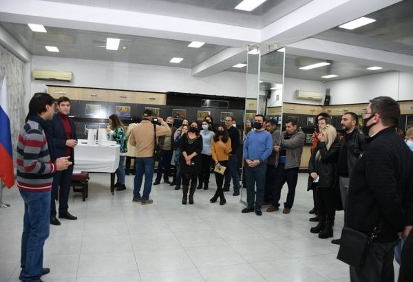 В Баку открылась фотовыставка и прошла церемония награждения конкурса "Золотая осень" (ФОТО)