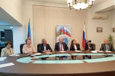 В Русском доме в Баку состоялись литературные чтения "Эпоха. Диалог сквозь столетия" (ФОТО)