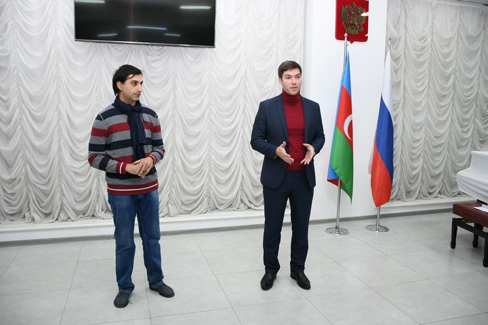 В Баку открылась фотовыставка и прошла церемония награждения конкурса "Золотая осень" (ФОТО)