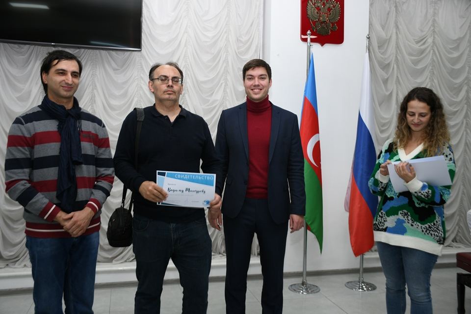 В Баку открылась фотовыставка и прошла церемония награждения конкурса "Золотая осень" (ФОТО)