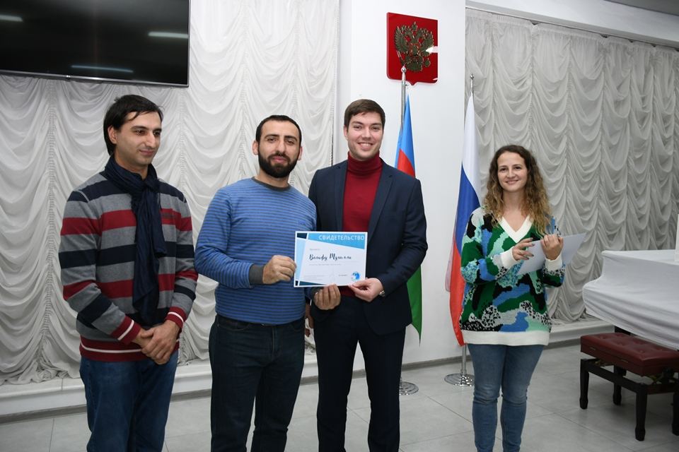 В Баку открылась фотовыставка и прошла церемония награждения конкурса "Золотая осень" (ФОТО)