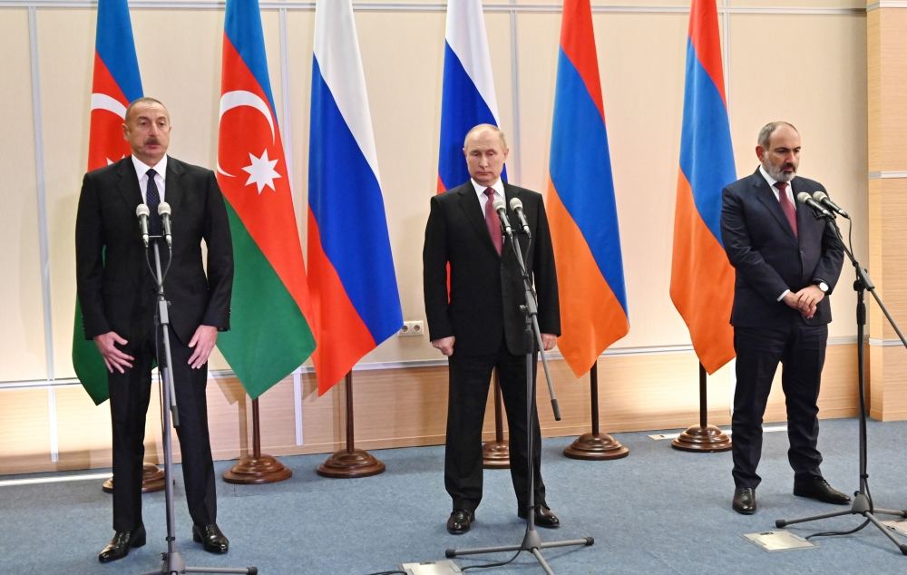 Президент России Владимир Путин, Президент Азербайджана Ильхам Алиев и премьер-министр Армении Никол Пашинян выступили с заявлениями для печати (ФОТО/ВИДЕО)