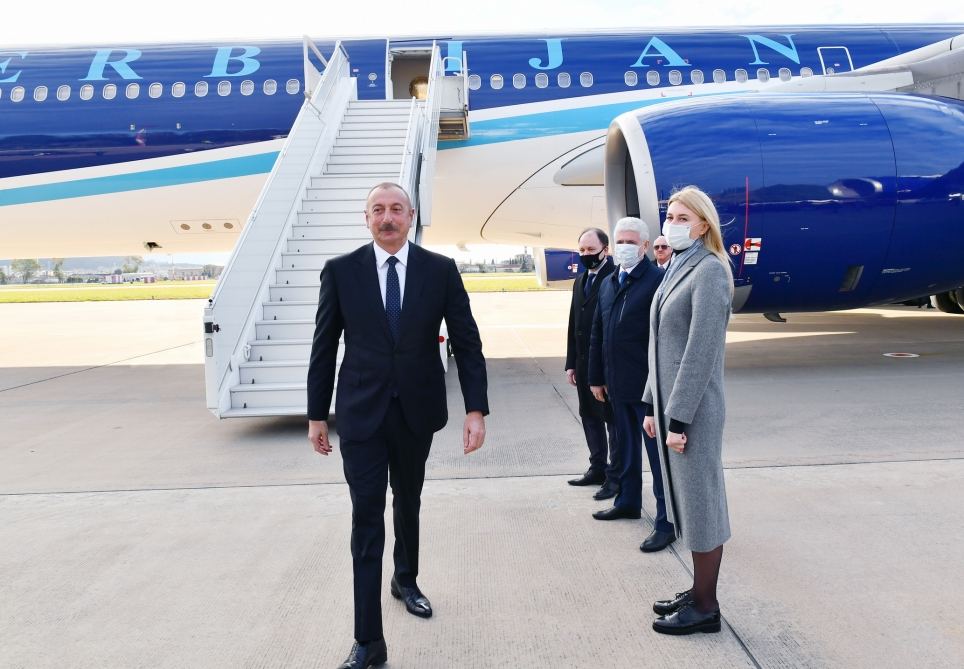 President Ilham Aliyev arrives in Sochi for working visit (PHOTO/VIDEO)