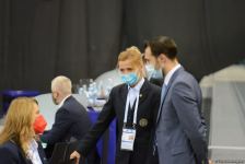 Лучшие моменты заключительного дня Всемирных соревнований среди возрастных групп по прыжкам на батуте и тамблингу в Баку (ФОТО)