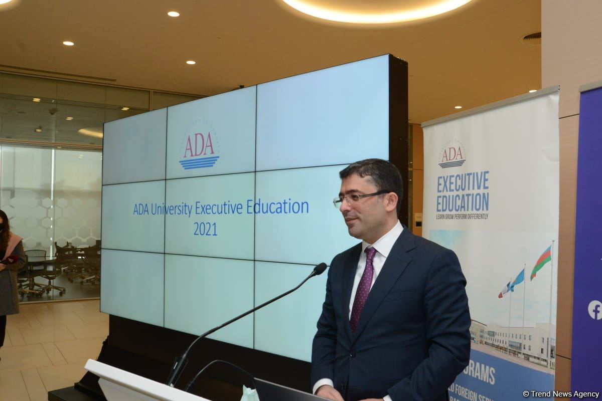 MEDİA и Университет ADA проводят семинары для молодых журналистов (ФОТО)