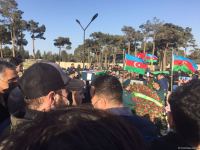 На II Аллее шехидов в Баку прошли похороны погибших в крушении военного вертолета (ВИДЕО/ФОТО)