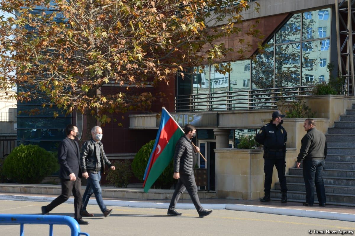 В Баку прошла церемония прощания с военнослужащими, ставшими шехидами при крушении военного вертолета (ФОТО/ВИДЕО)