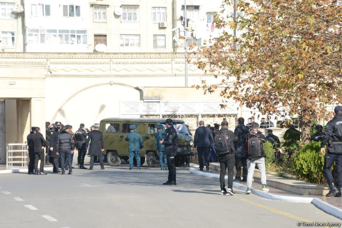 В Баку прошла церемония прощания с военнослужащими, ставшими шехидами при крушении военного вертолета (ФОТО/ВИДЕО)