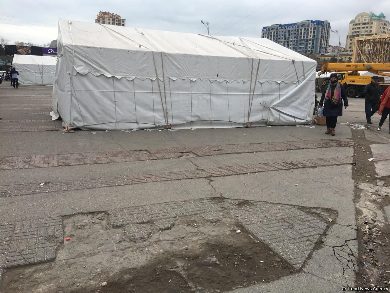 Названы цены на новогодних ярмарках в Баку (ФОТО)