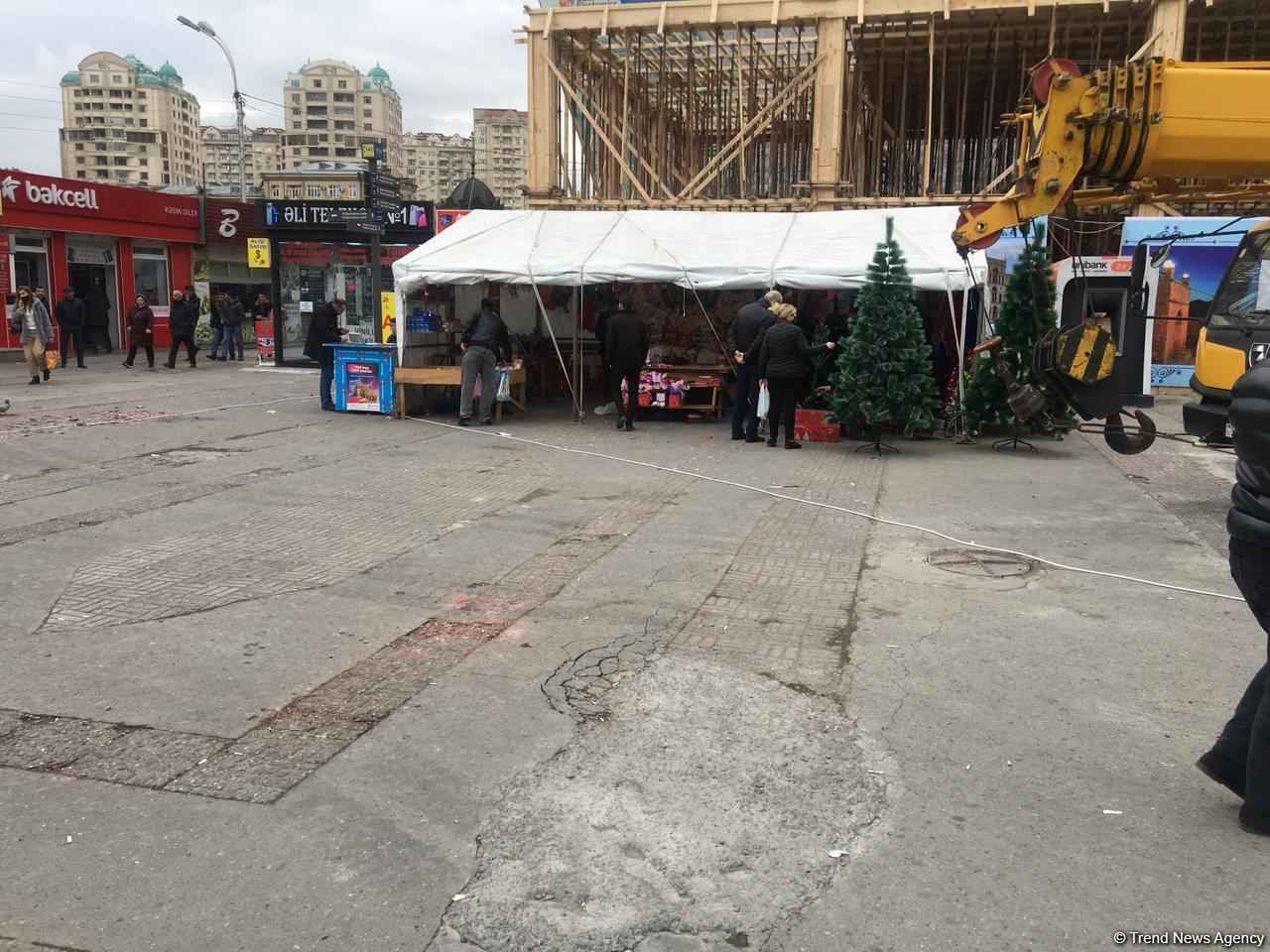 Названы цены на новогодних ярмарках в Баку (ФОТО)