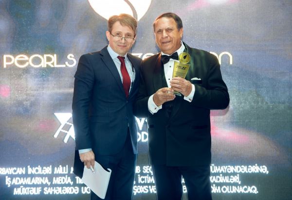 Народные и заслуженные артисты удостоены премии Pearls Of Azerbaijan 2021 (ФОТО)