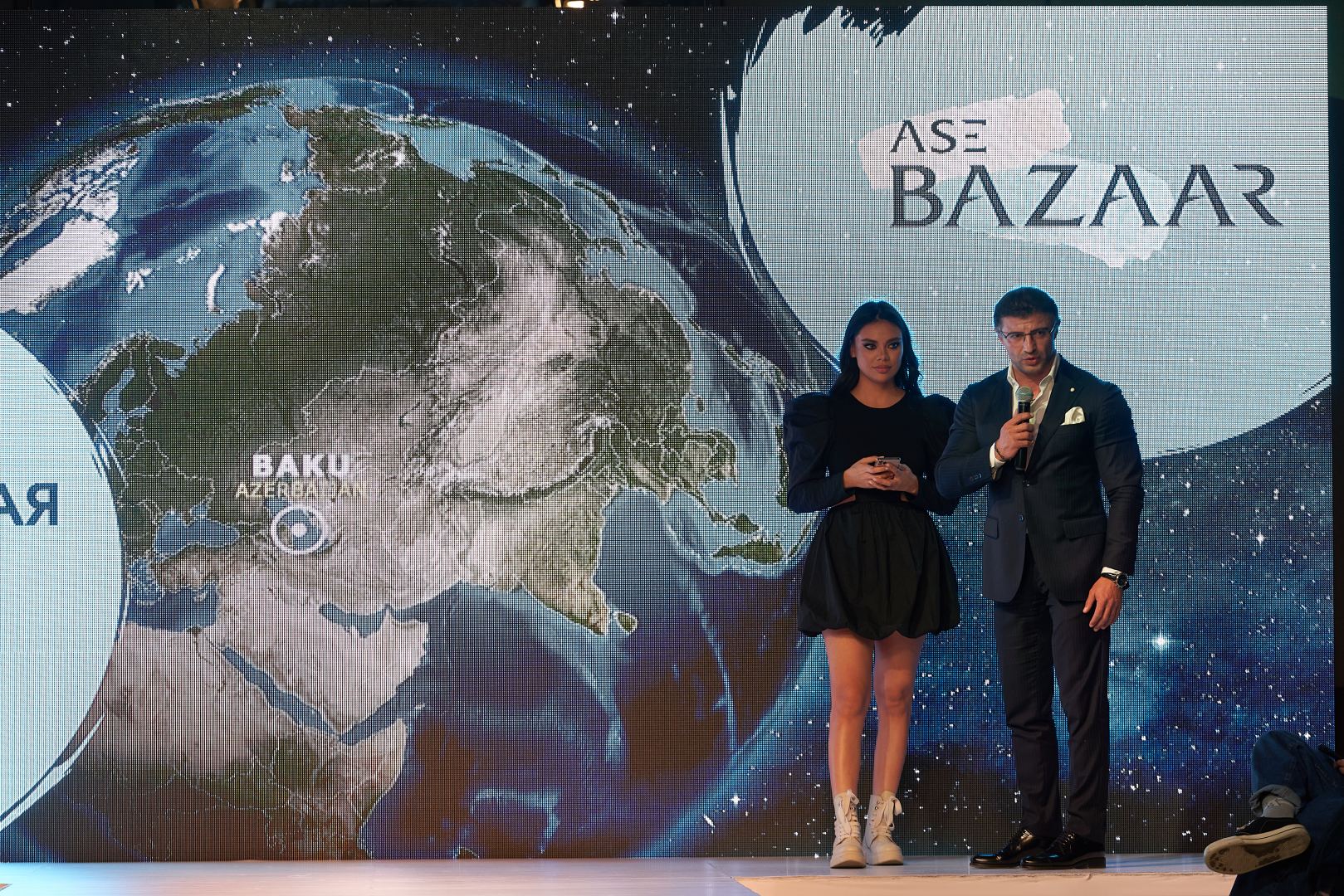 Azerbaijan Fashion Week  - вечерние и свадебные платья, харыбюльбюль, эклектика, ready-to-wear…  (ФОТО)