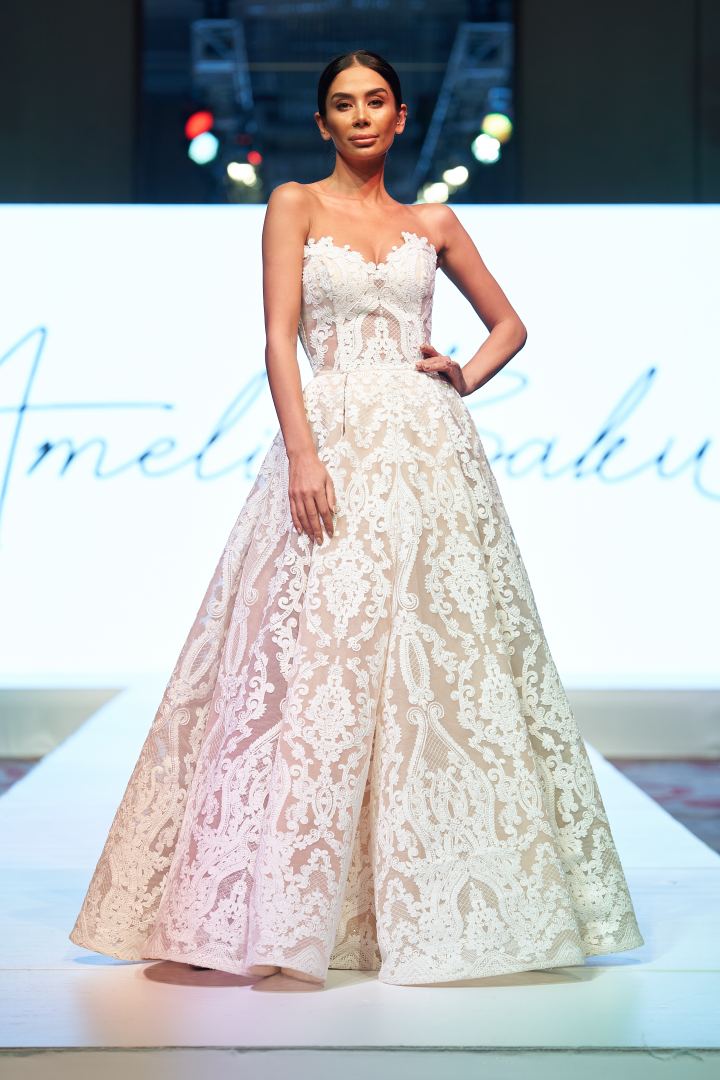 Azerbaijan Fashion Week  - вечерние и свадебные платья, харыбюльбюль, эклектика, ready-to-wear…  (ФОТО)