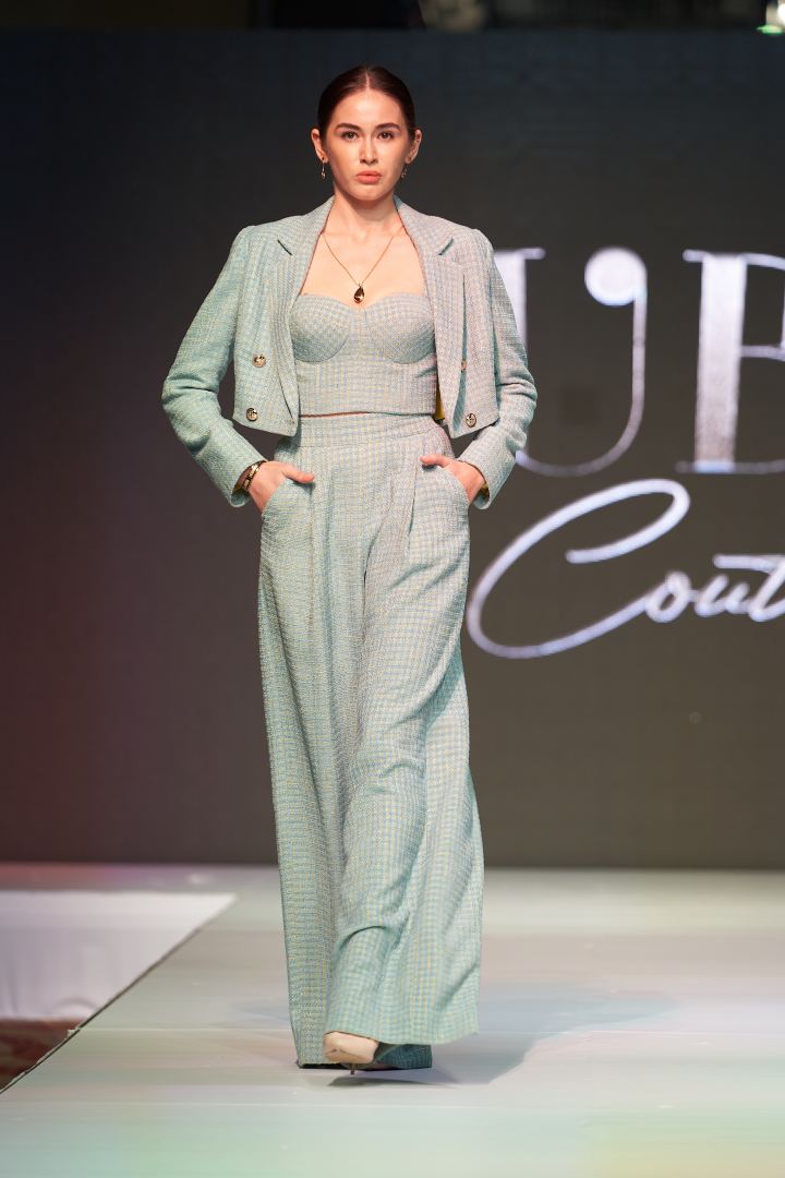 Azerbaijan Fashion Week  - вечерние и свадебные платья, харыбюльбюль, эклектика, ready-to-wear…  (ФОТО)