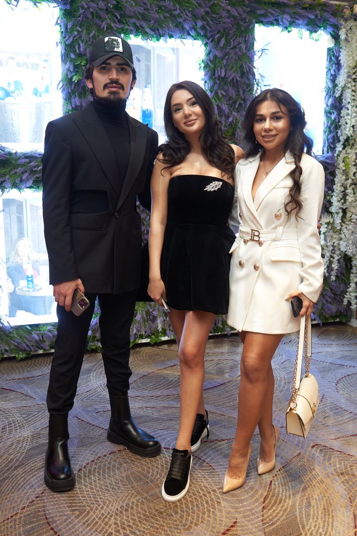 Azerbaijan Fashion Week  - вечерние и свадебные платья, харыбюльбюль, эклектика, ready-to-wear…  (ФОТО)
