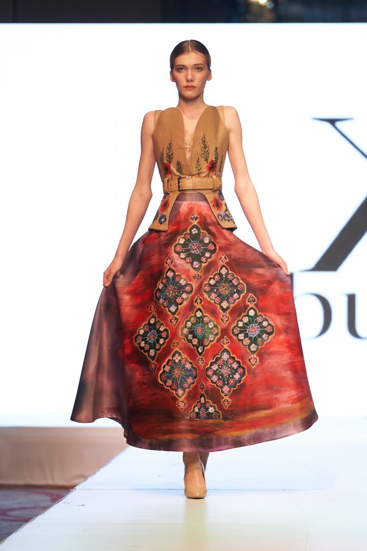 Azerbaijan Fashion Week  - вечерние и свадебные платья, харыбюльбюль, эклектика, ready-to-wear…  (ФОТО)