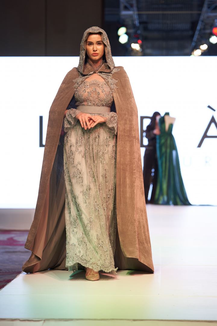 Azerbaijan Fashion Week  - вечерние и свадебные платья, харыбюльбюль, эклектика, ready-to-wear…  (ФОТО)