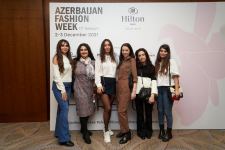 Azerbaijan Fashion Week  - вечерние и свадебные платья, харыбюльбюль, эклектика, ready-to-wear…  (ФОТО)