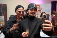 Azerbaijan Fashion Week  - вечерние и свадебные платья, харыбюльбюль, эклектика, ready-to-wear…  (ФОТО)