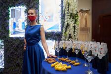Azerbaijan Fashion Week  - вечерние и свадебные платья, харыбюльбюль, эклектика, ready-to-wear…  (ФОТО)