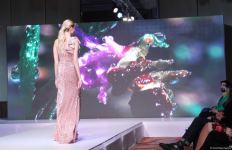 "Карабахская Принцесса" Фахрии Халафовой на Azerbaijan Fashion Week – впервые наряд с принтами харыбюльбюль,  образ Агабейим, розы…(ФОТО)