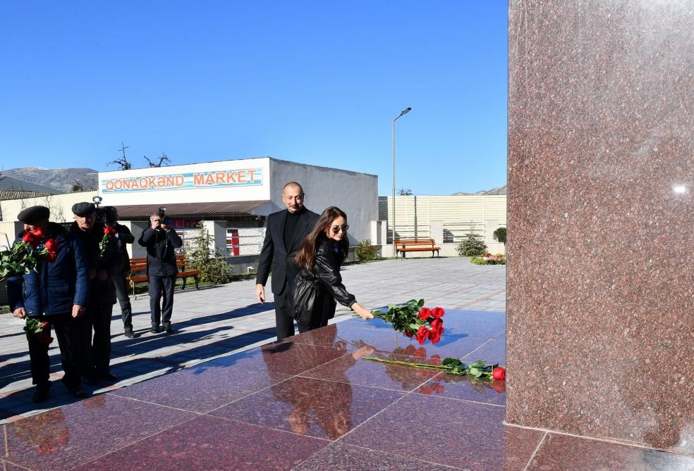 Президент Ильхам Алиев и Первая леди Мехрибан Алиева встретились с жителями поселка Гонагкенд (ФОТО/ВИДЕО)