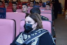 Свет добра и веры... Бакинский муниципальный театр представил премьеру спектакля "Sonsuz Tanrı məhəbbəti" (ФОТО)