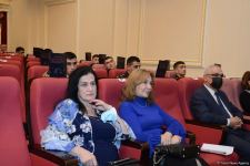 Свет добра и веры... Бакинский муниципальный театр представил премьеру спектакля "Sonsuz Tanrı məhəbbəti" (ФОТО)