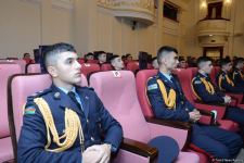 Свет добра и веры... Бакинский муниципальный театр представил премьеру спектакля "Sonsuz Tanrı məhəbbəti" (ФОТО)