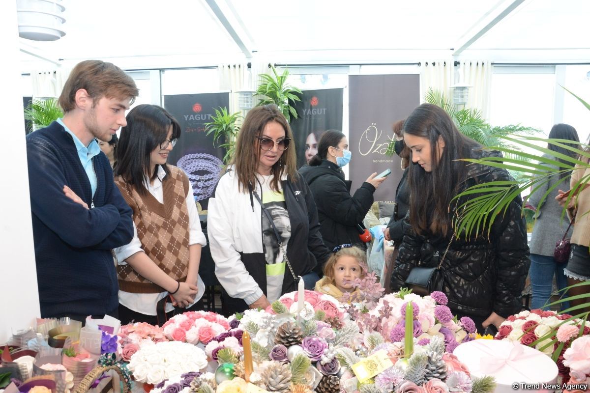 İZ Women’s Workshop на берегу Каспийского моря, или Идеальное место для азербайджанских женщин-предпринимателей (ФОТО)