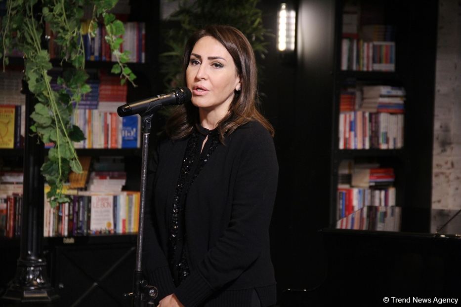 В Баку представлена книга "Голос войны" Нармины Мамедзаде -  необычный и очень трогательный проект о шехидах (ФОТО/ВИДЕО)
