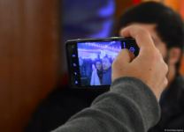 Фоторепортаж с благотворительной ярмарки в Баку  "Холодные руки, горячее сердце" (ФОТО)