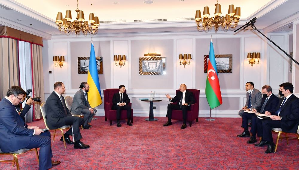 President Ilham Aliyev meets with Ukrainian President in Brussels (PHOTO/VIDEO)