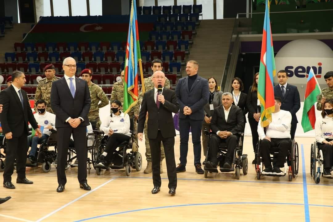 В Баку прошел парад с участием ветеранов Карабахской войны - определены победители SeniCup (ФОТО)