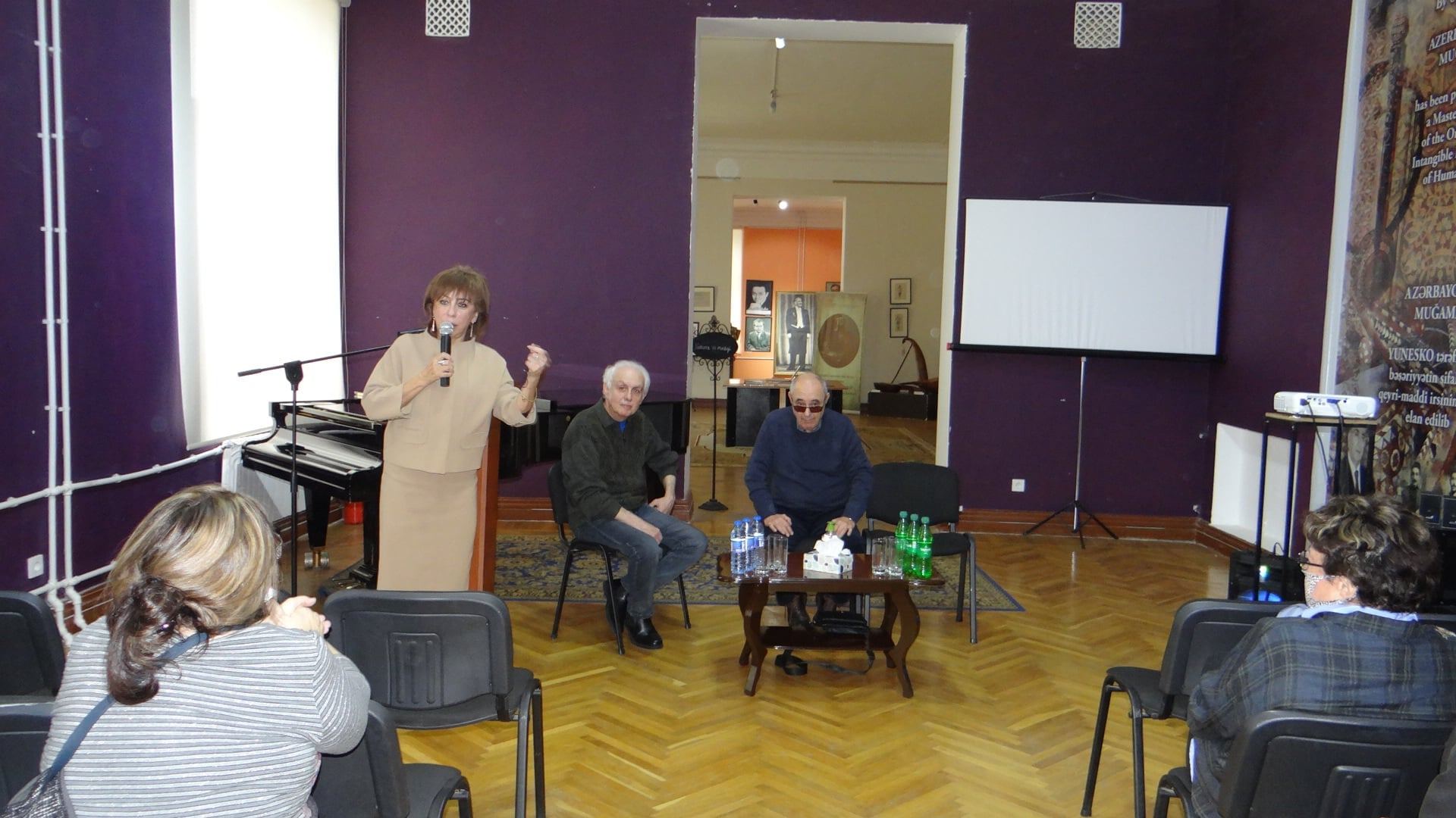 О "Вавилонской башне" Фараджа Гараева рассказали в Баку (ФОТО)