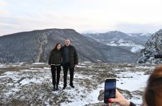President Ilham Aliyev, First Lady Mehriban Aliyeva and family members visit Shusha (PHOTO/VIDEO)