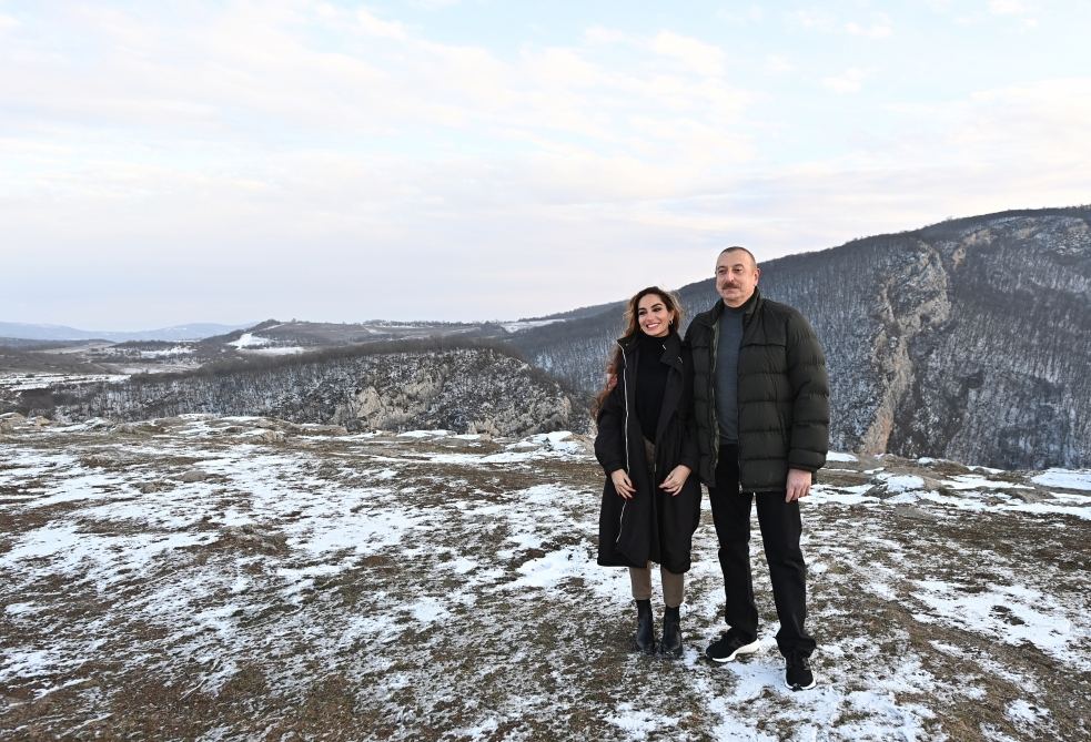 President Ilham Aliyev, First Lady Mehriban Aliyeva and family members visit Shusha (PHOTO/VIDEO)