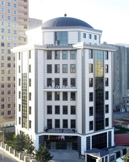 President Ilham Aliyev views new building of AZERTAC (PHOTO/VIDEO)