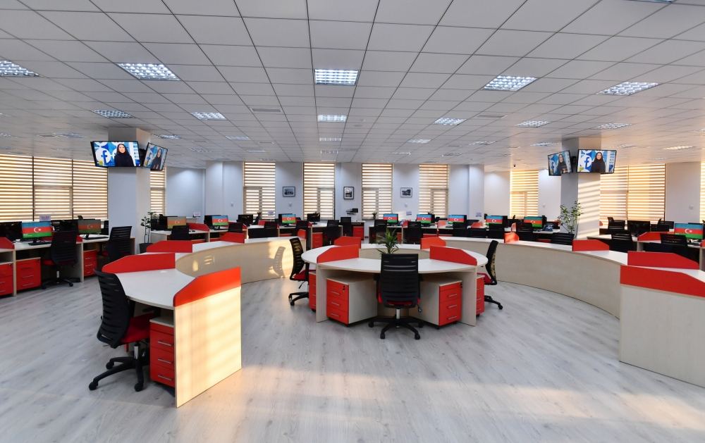 President Ilham Aliyev views new building of AZERTAC (PHOTO/VIDEO)