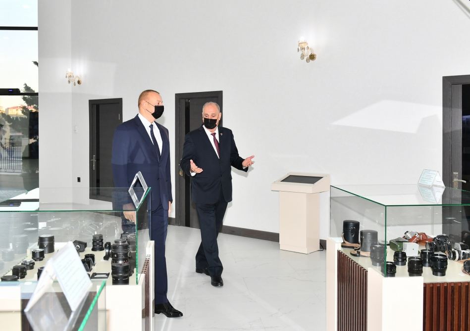 President Ilham Aliyev views new building of AZERTAC (PHOTO/VIDEO)