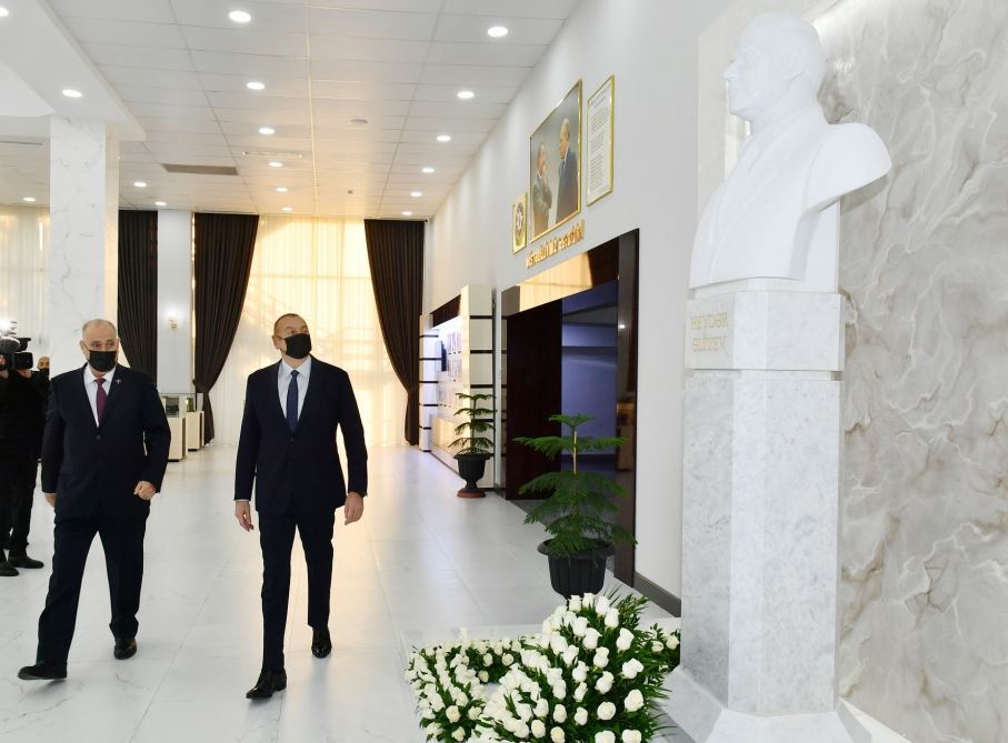 President Ilham Aliyev views new building of AZERTAC (PHOTO/VIDEO)